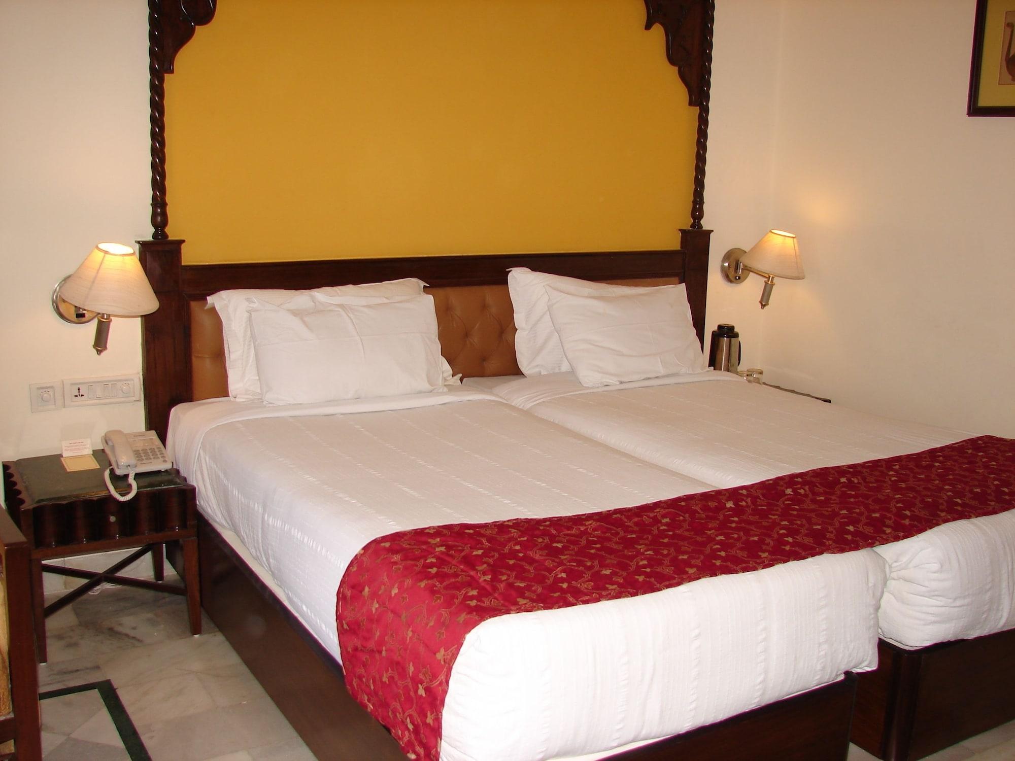Mansingh Palace, Ajmer Bagian luar foto